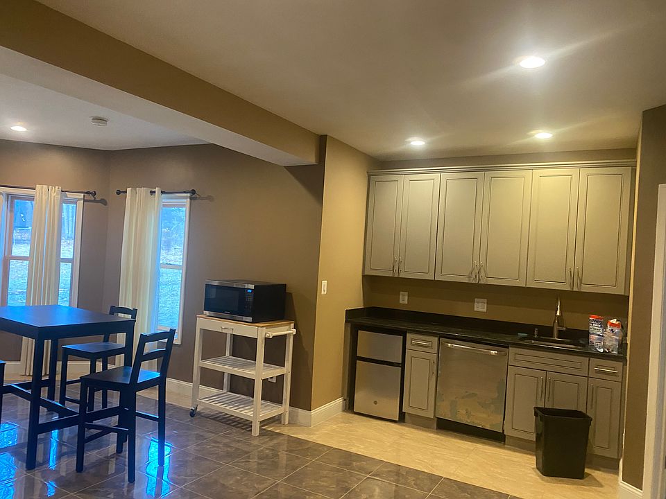 1st image of 12028 Thomas Ave #1