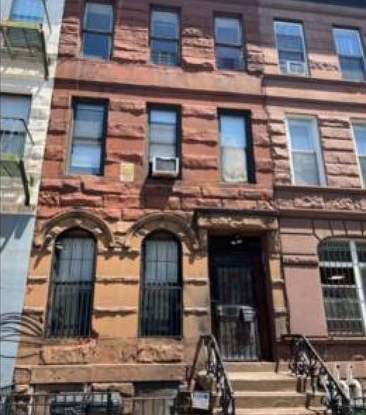 1st image of 979 Bedford Ave