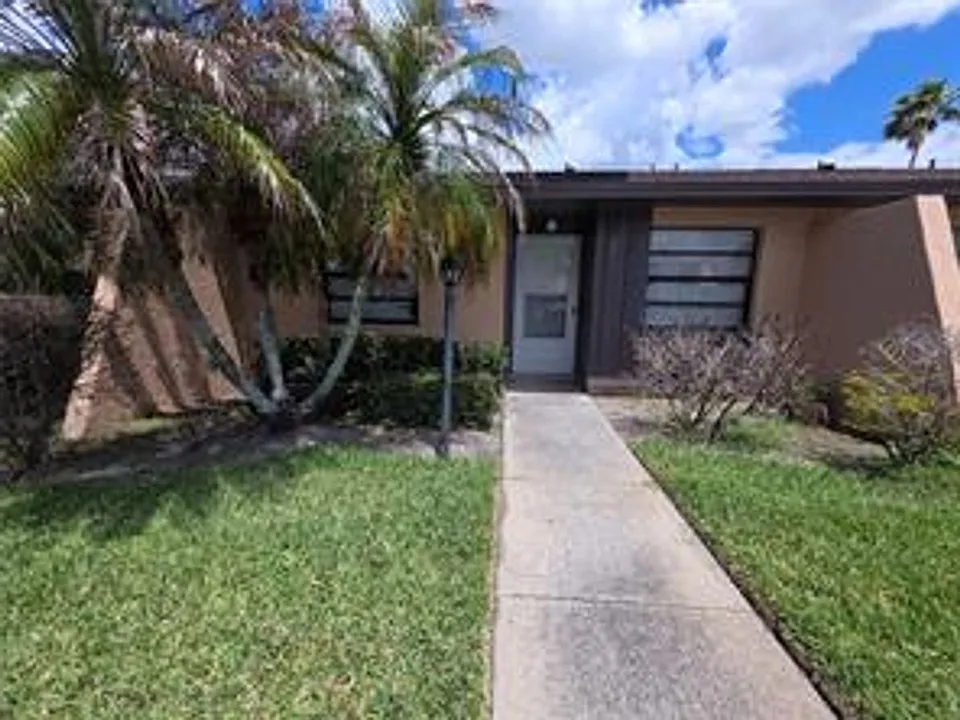 2219 Caribbean Dr S