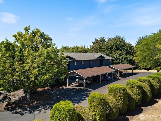 3560 Narrows View Lane NE #202, Bremerton, WA 98310