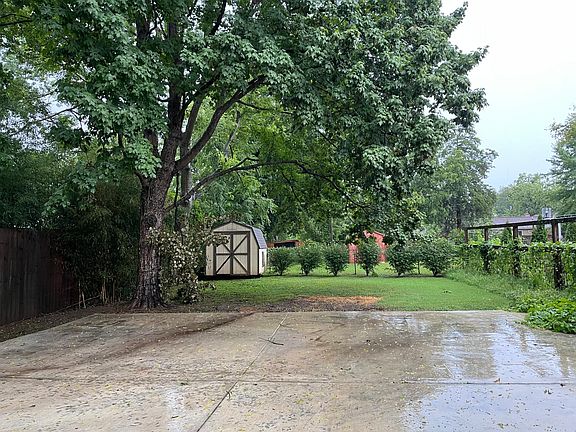 Concrete parking pad fits 2-3 cars
Shed for storage