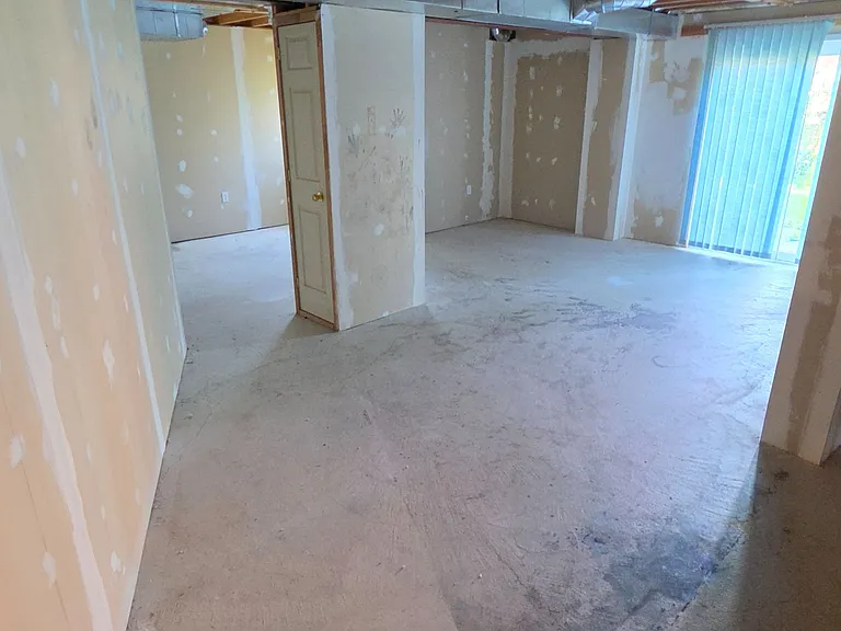 39 Pogson Dr — Photo 31