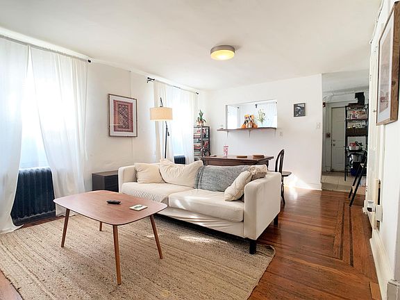 2nd image of 2819 W Girard Ave #3