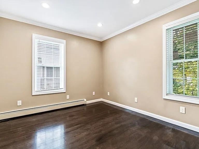 35 Lincoln St #2 — Photo 6