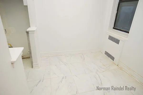 Rented by Norman Raindel, LREB | media 30