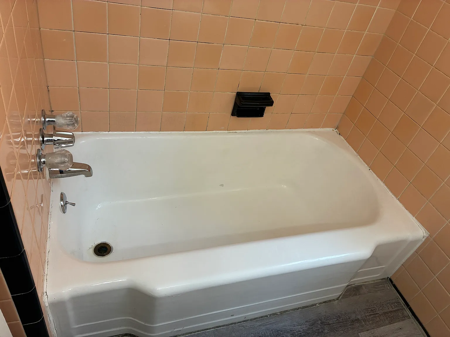 3 bed, 1072 sqft, $1,299 — Photo 4