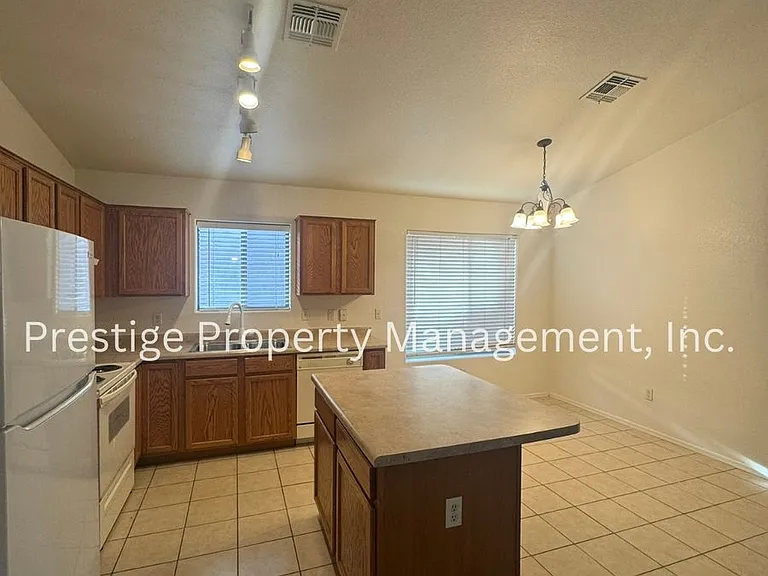 13199 E Alley Spring Dr — Photo 9