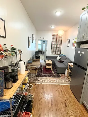 Rented by Delmark Realty LLC | media 19