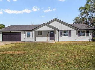 10525 E 3rd St, Claremore, OK 74019