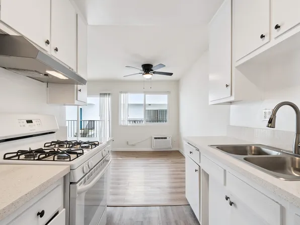 16900 Parthenia St #11, North Hills, CA 91343