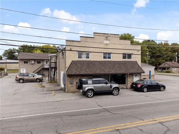 226 Portersville Rd, Ellwood City, PA 16117