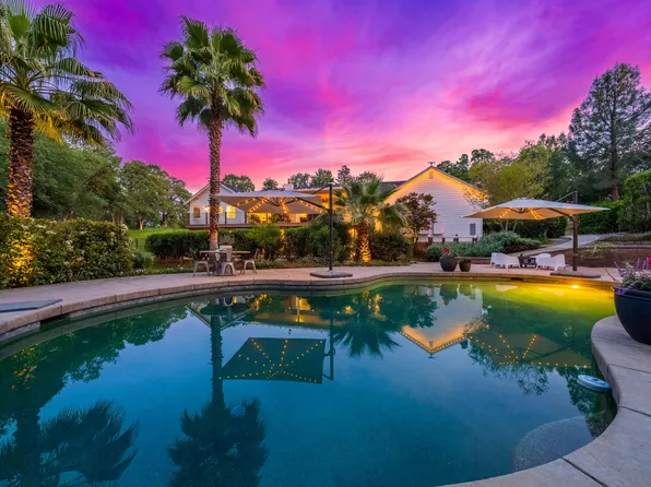 8101 Montgomery Cir, Redding, CA 96001