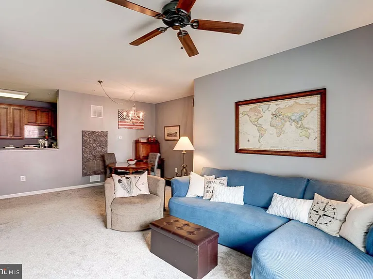 21228 McFadden Sq #211 — Photo 7