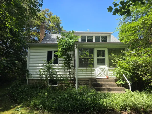 2629 Zimmerly Rd, Erie, PA 16506