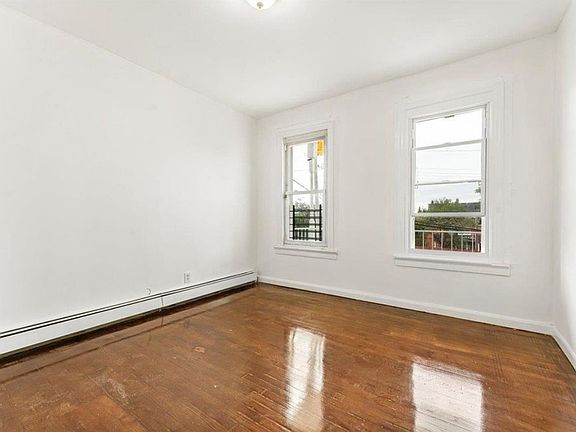 3rd image of 10 Cliff St Floor 2