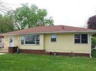 626 Blakely St, Woodstock, IL 60098