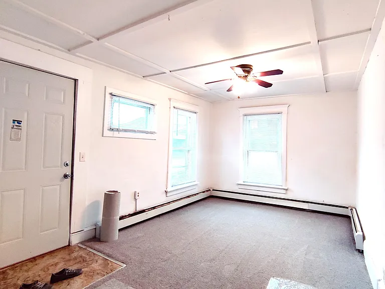 409 N Lafayette St #B — Photo 9