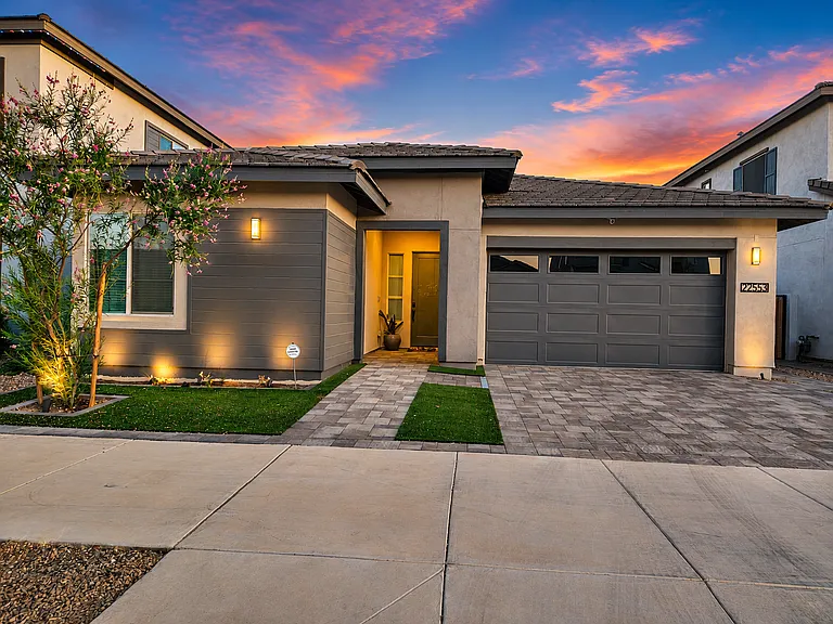 22553 E Saddle Way — Photo 1