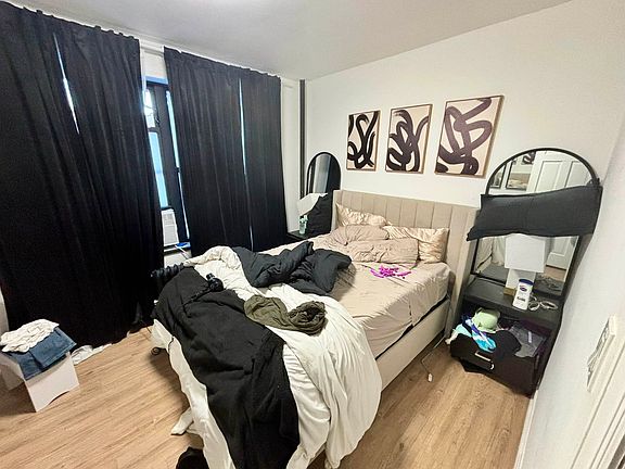 3rd image of 2143 27th St APT A2