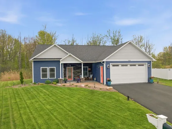 7898 Gable Dr, Bridgeport, NY 13030