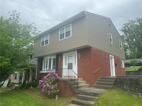 620 Wood St, California, PA 15419