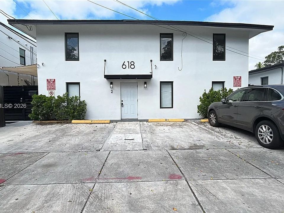618 SW 21st Ave #2