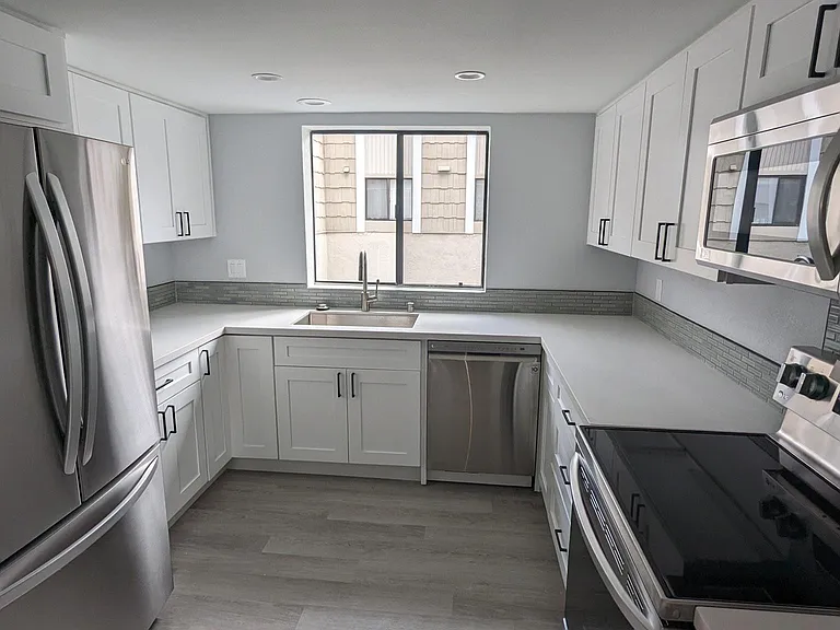 4022 Mahaila Ave — Photo 2