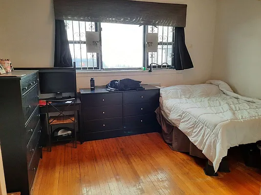 Rented by Green Line Realty | media 15