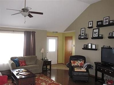 2nd image of 1577 Stefanie Ln