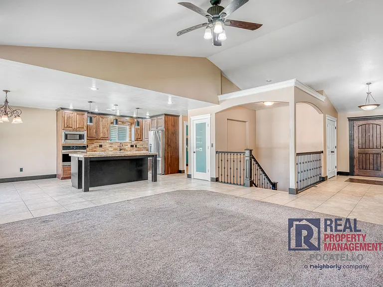 5215 Kymball Dr — Photo 13