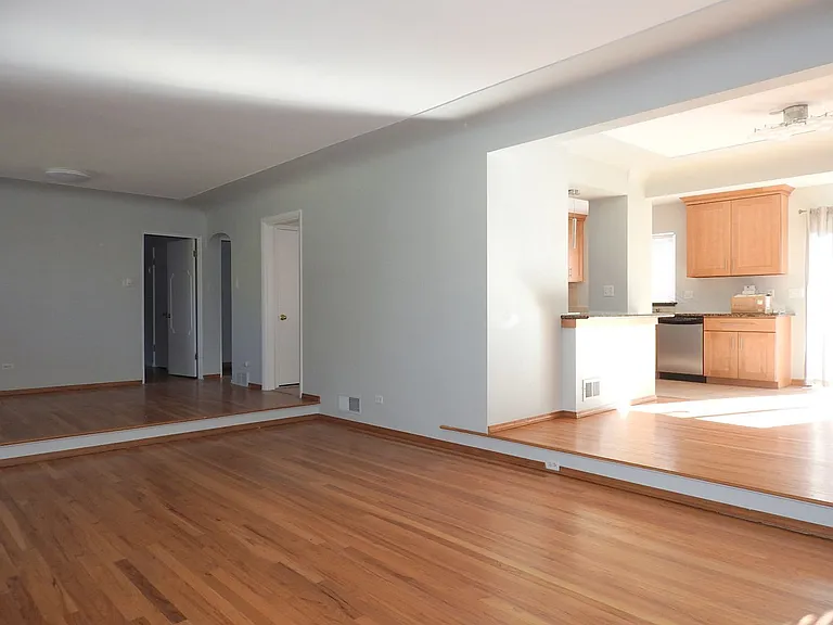 760 Oneida St — Photo 7