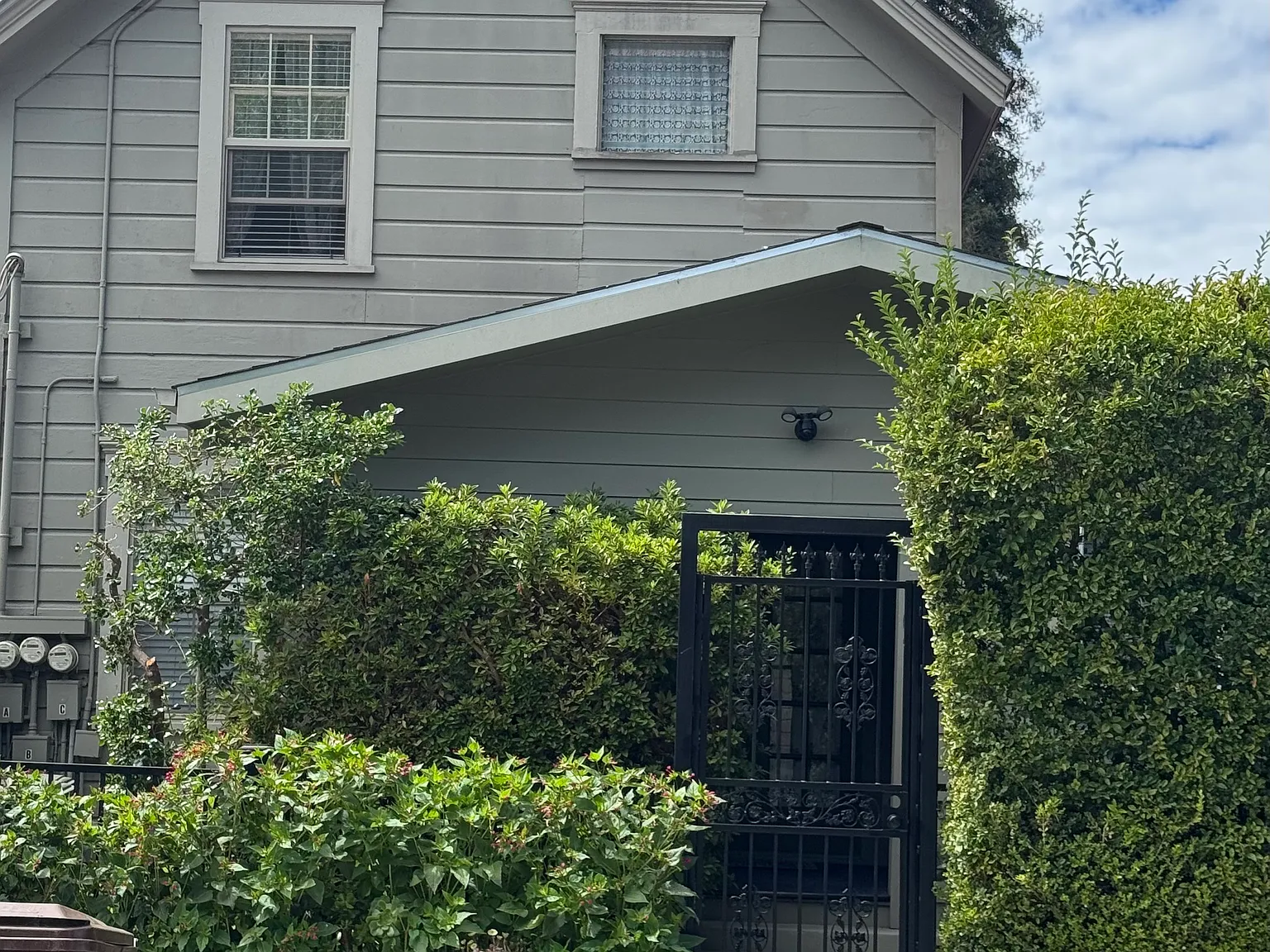 4 bed, 1365 sqft, $5,900 — Photo 1