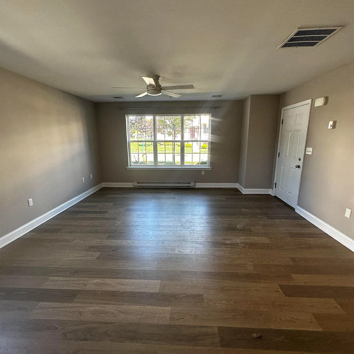 2 bed, 1.0 bath, 1066 sqft, $2,200 — Photo 3