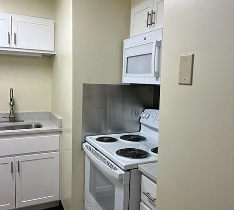 5th image of 317 Fairmount Ave #102