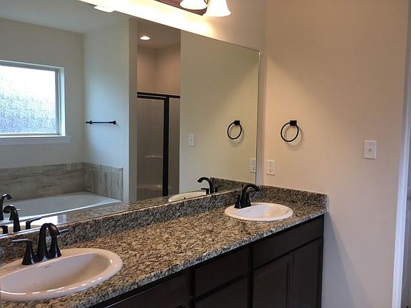4th image of 3209 Flatwood Dr