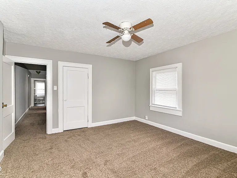 3041 Broadway St — Photo 26