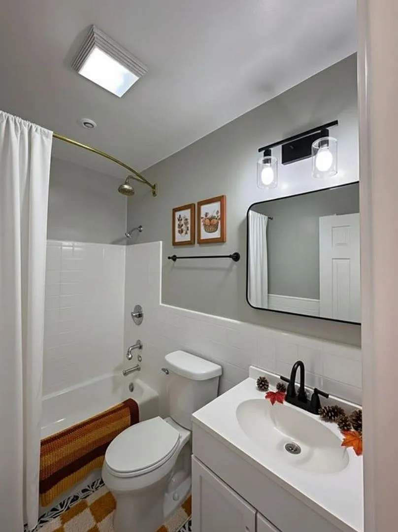 Blue Ridge- Franklin Apartments — Photo 3