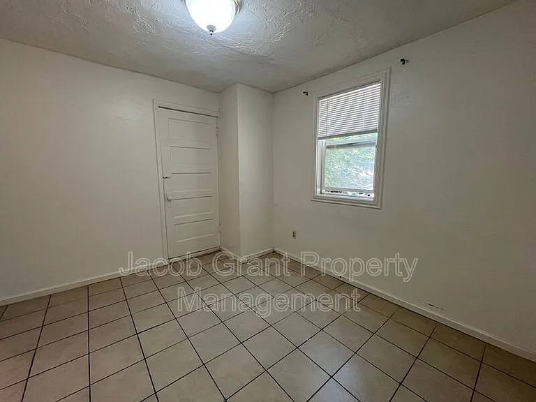 1298 Idaho Ave #5 — Photo 5