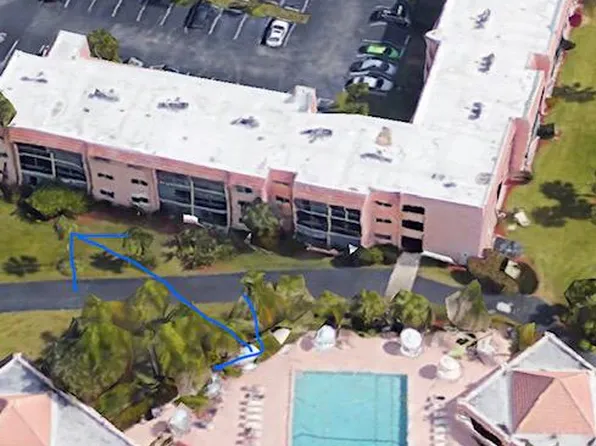 200 Forest Lakes Blvd APT 109, Naples, FL 34105