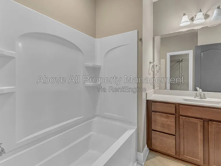 8313 Henderson Rd — Photo 48