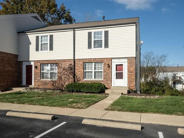 73 Woodlake Ct #E, Lake Saint Louis, MO 63367
