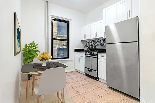 Rented by Bold New York | media 26