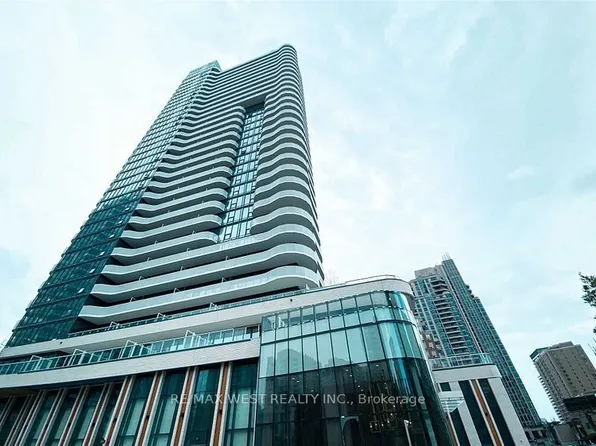 15 Holmes Ave, Toronto, ON