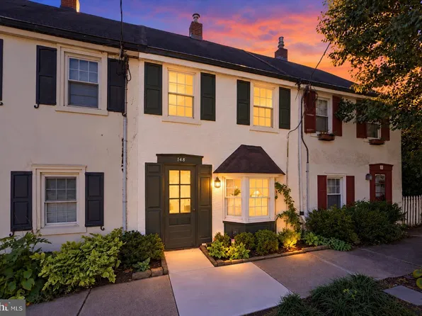 148 E Hartwell Ln, Philadelphia, PA 19118