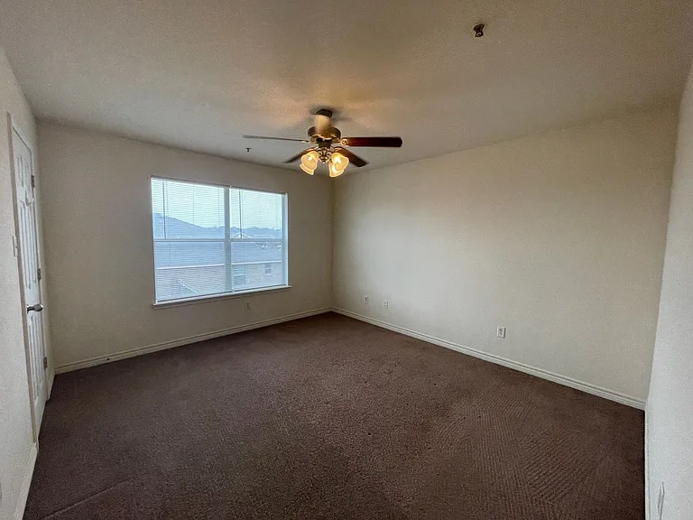 4006 Cambridge Dr — Photo 16