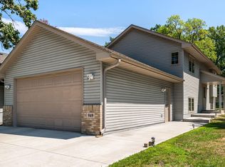 949 7th St SE, Forest Lake, MN 55025