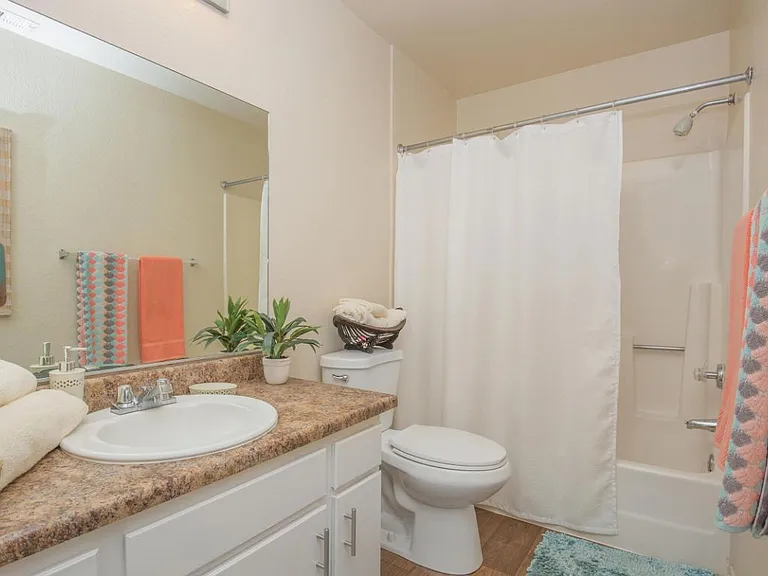SummerRidge Apartments — Photo 42