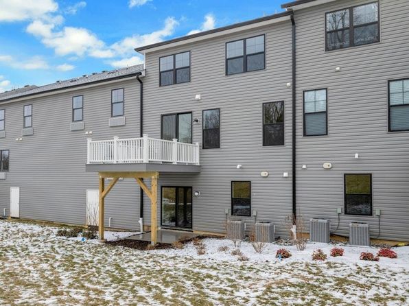 35 Mildred Ln, Rockaway, NJ 07866