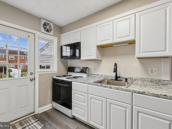 4th image of 732 Arncliffe Rd