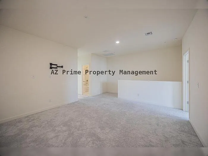 8343 N 22nd Dr — Photo 11
